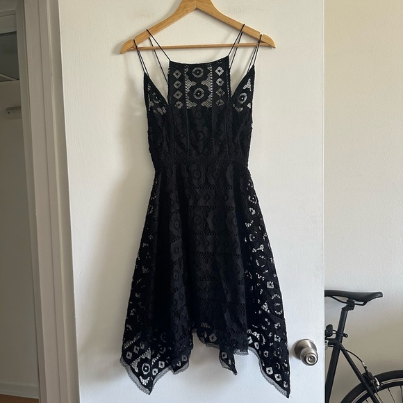 Free People Black Boho Just Like Honey Drape Hem Lace Mini Dress size 6 - Picture 9 of 14